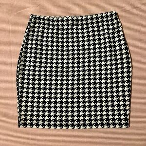 New Black and White Houndstooth Skirt